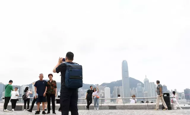 Hong Kong Ekonomisi İlk Çeyrekte Yüzde 2,7'lik Büyüme Kaydetti