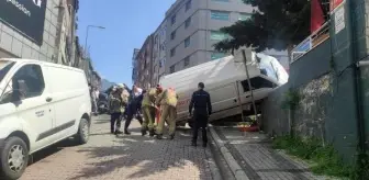Kağıthane'de trafik kazası: Kadın ağır yaralandı