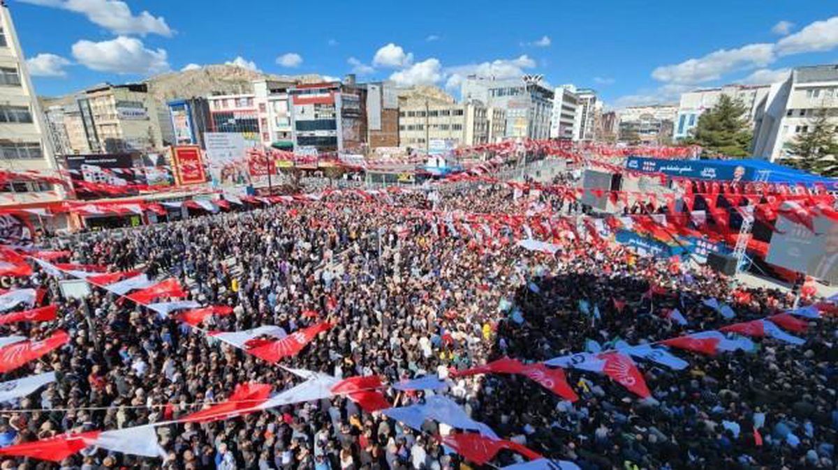 Kılıçdaroğlu'nun Van mitingine kaç kişi katıldı? Kılıçdaroğlu ve Millet İttifakı Van mitinginde kaç kişi vardı, mitinge kaç kişi katıldı?