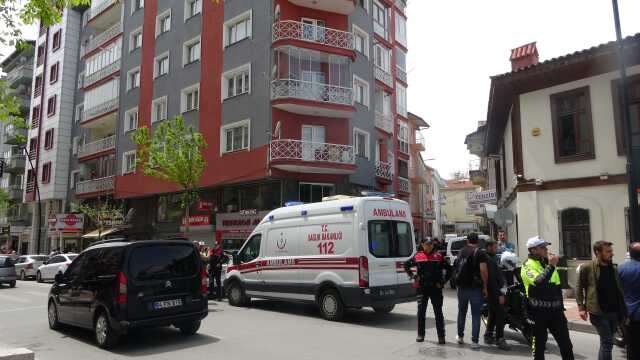24 yaşındaki anne, 2 yaşındaki bebeğini 6. kattan aşağı atarak öldürdü