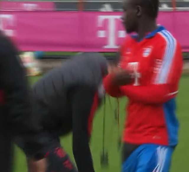 'Beni onun avukatı olarak görebilirsiniz' diyen Thomas Tuchel'den Sadio Mane'yi yerin dibine sokan hareket 'Beni onun avukatı olarak görebilirsiniz' diyen Thomas Tuchel'den Sadio Mane'yi yerin dibine sokan hareket