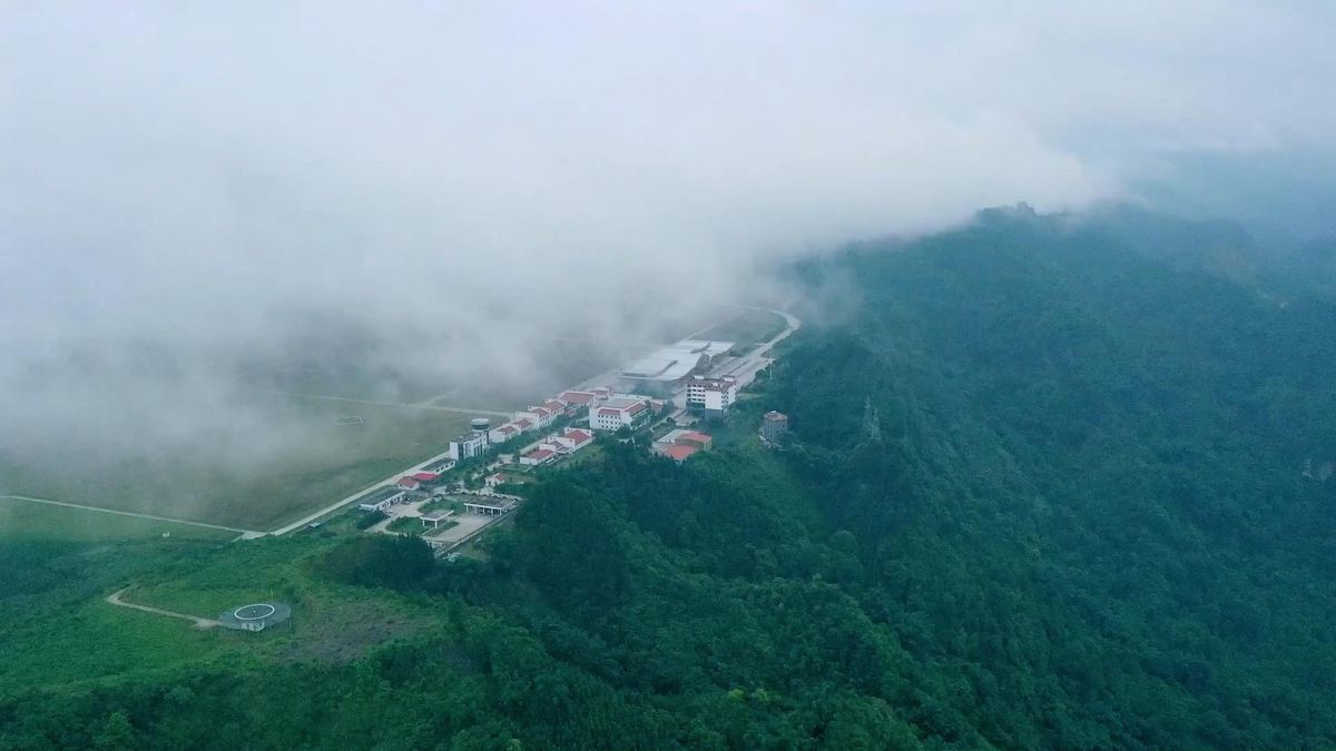 Çin'in Guangxi Bölgesinde Dağ Tepesine Kurulu Havalimanında Yılın İlk Çeyreğinde Yolcu Trafiği Arttı