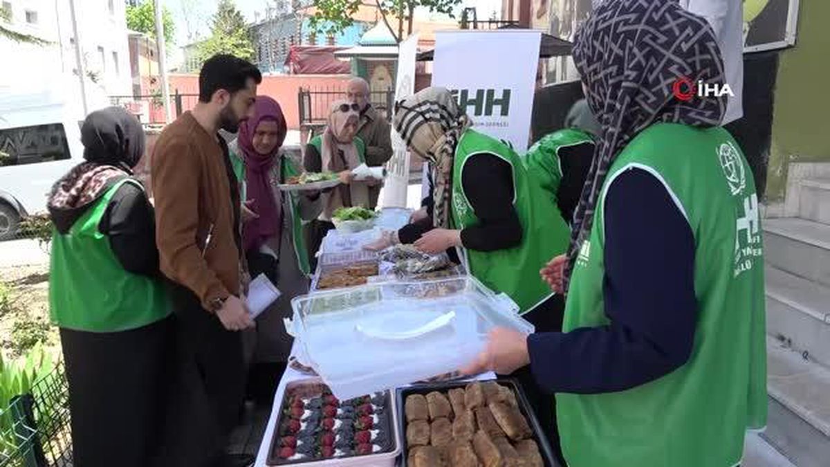 Kütahya'da kadınlardan 'Hayır çarşısı'