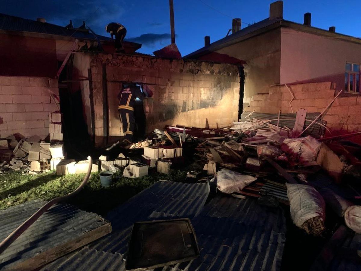 Özalp'te tandır evi yangını