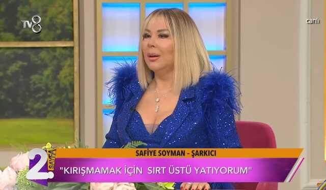 Safiye Soyman yaptırdığı estetikleri bir bir sıraladı: Yüzümü gererek kulağımın arkasına topladı
