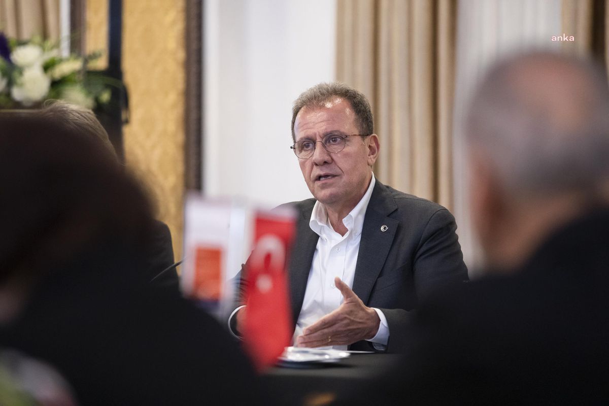 Mersin Büyükşehir Belediye Başkanı Vahap Seçer: 'Turizm sektörü devlet desteği almalı'