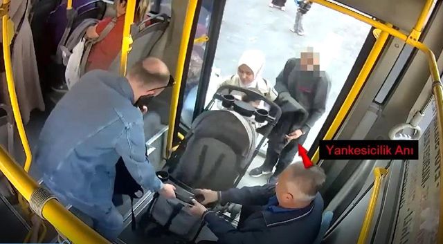 Yardım bahanesiyle yaklaştı, cep telefonunu çaldı