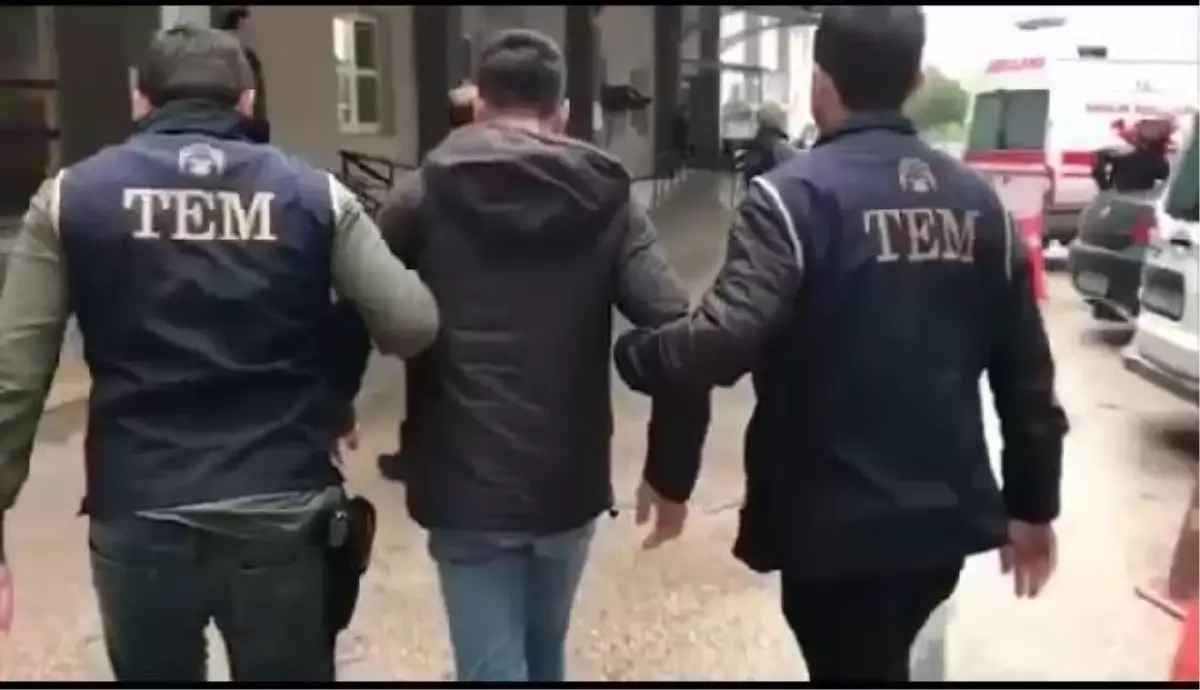 Balıkesir'de PKK/KCK-PYD/YPG propagandası yapan 5 şüpheli yakalandı