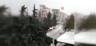 Burdur'da sağanak ve dolu yağışı hayatı felç etti