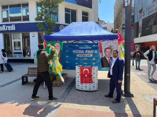 HÜDA PAR'dan Trabzon'da seçim standına yapılan saldırıya ilişkin açıklama HÜDA PAR'dan Trabzon'da seçim standına yapılan saldırıya ilişkin açıklama