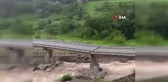 İtalya'daki selde nehir üzerindeki viyadük çöktü