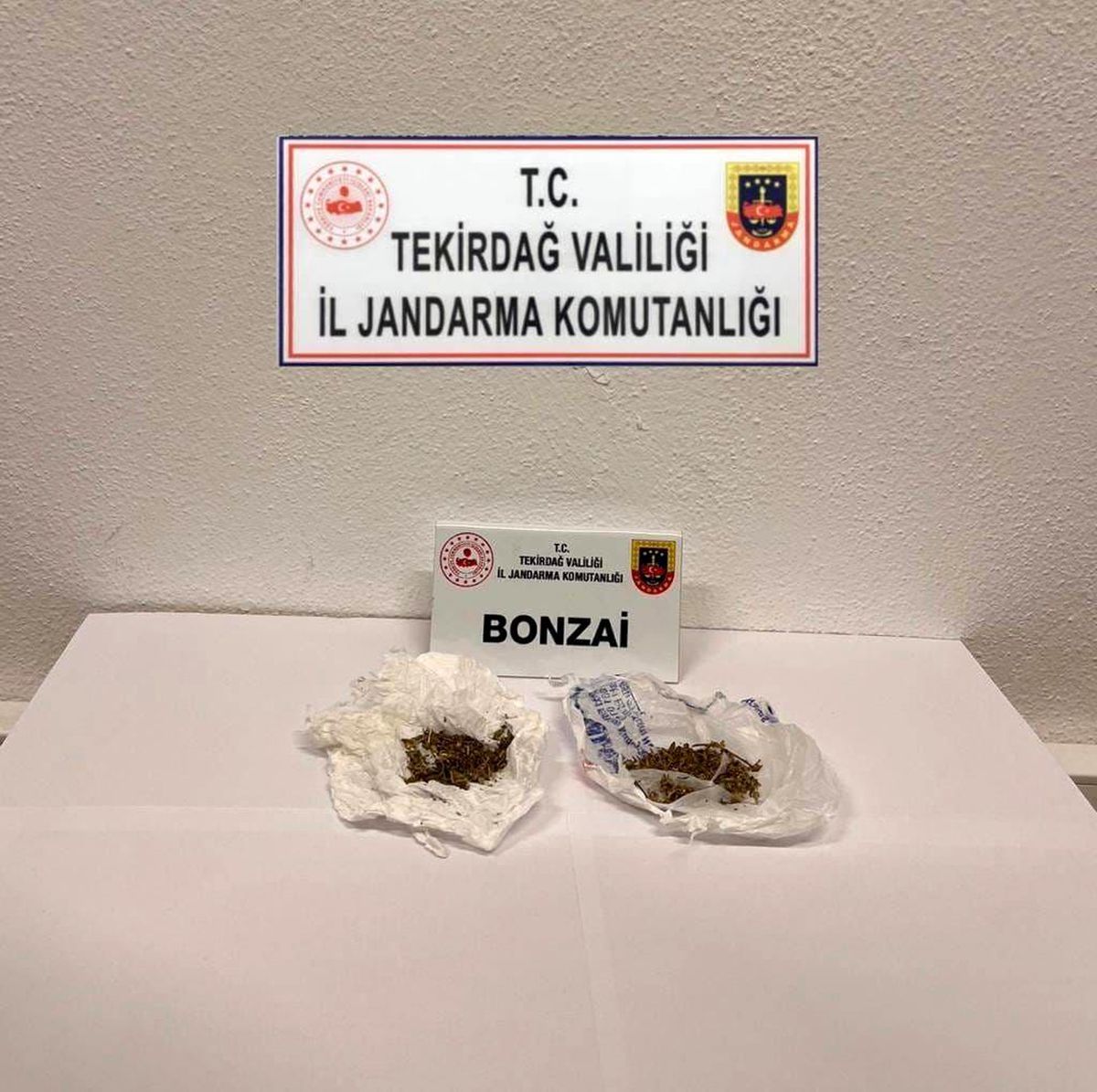Jandarmadan uyuşturucu operasyonu: Bonzai ele geçirildi