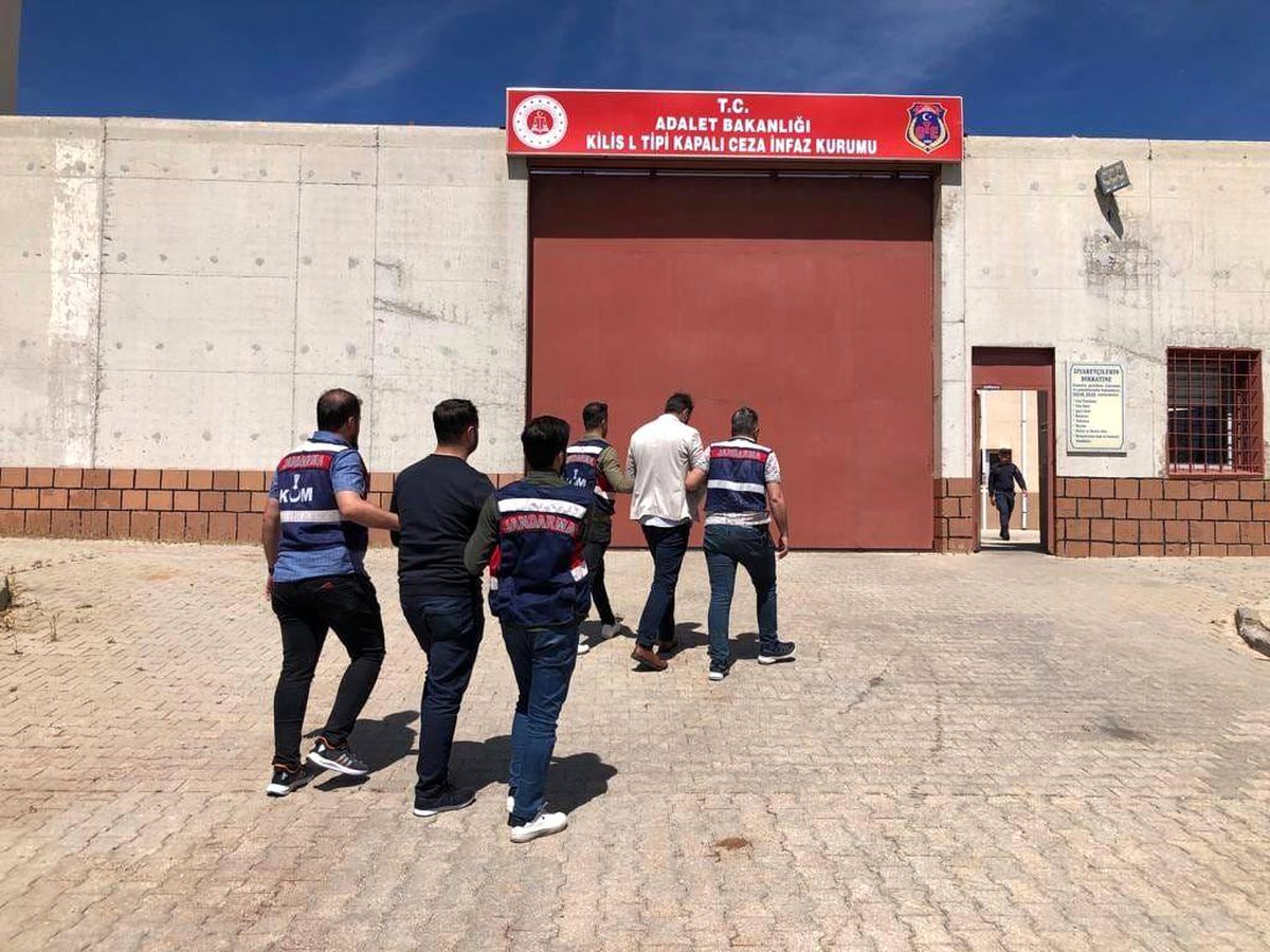 Kilis'te kaçak akaryakıt operasyonunda 2 tutuklama