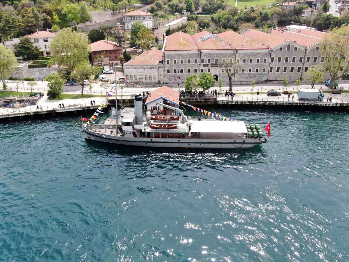 TCG Nusret Müze Gemisi, Üsküdar'da ziyarete açıldı