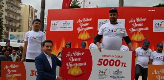 Kumluca'da Acı Biber Yeme Yarışması Renkli Görüntülere Sahne Oldu