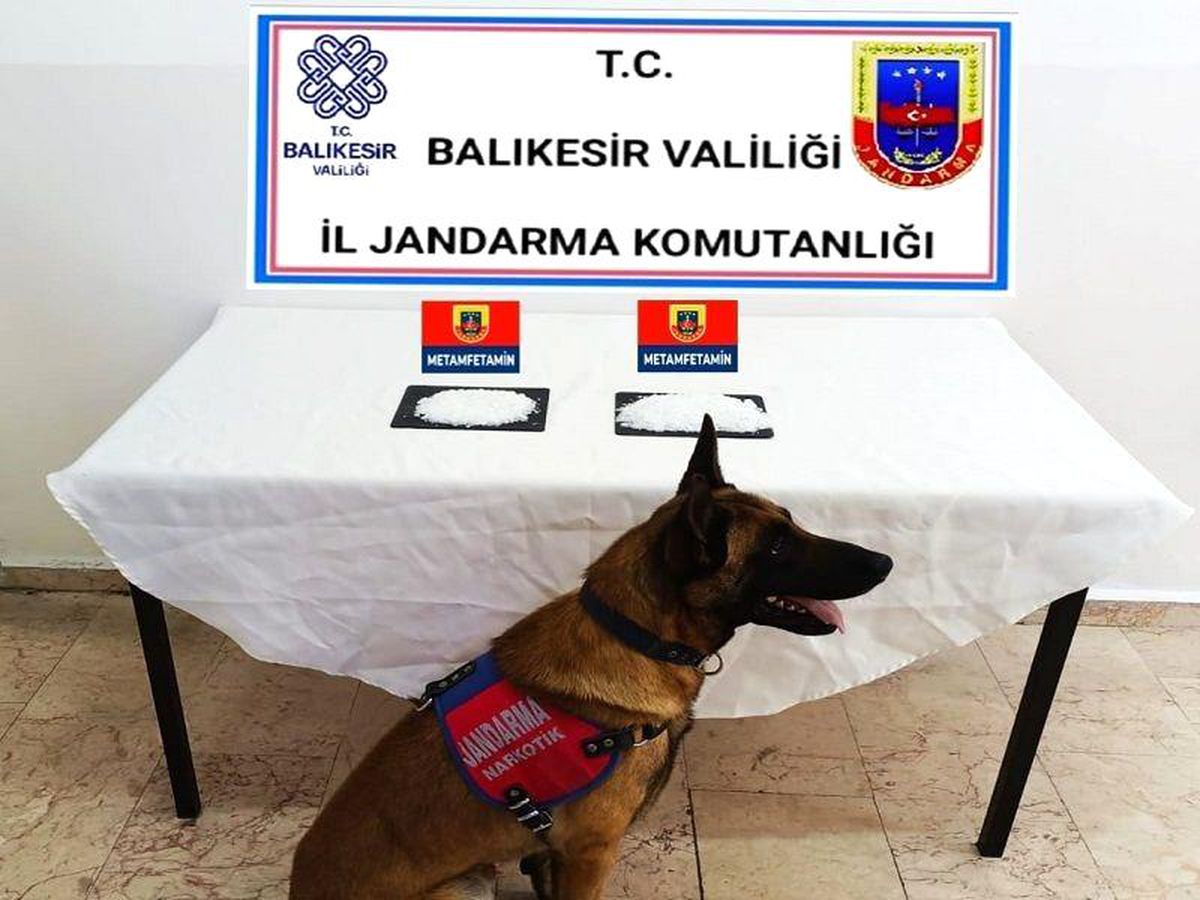 Balıkesir'de uyuşturucu ve kaçak silah operasyonları: 8 gözaltı