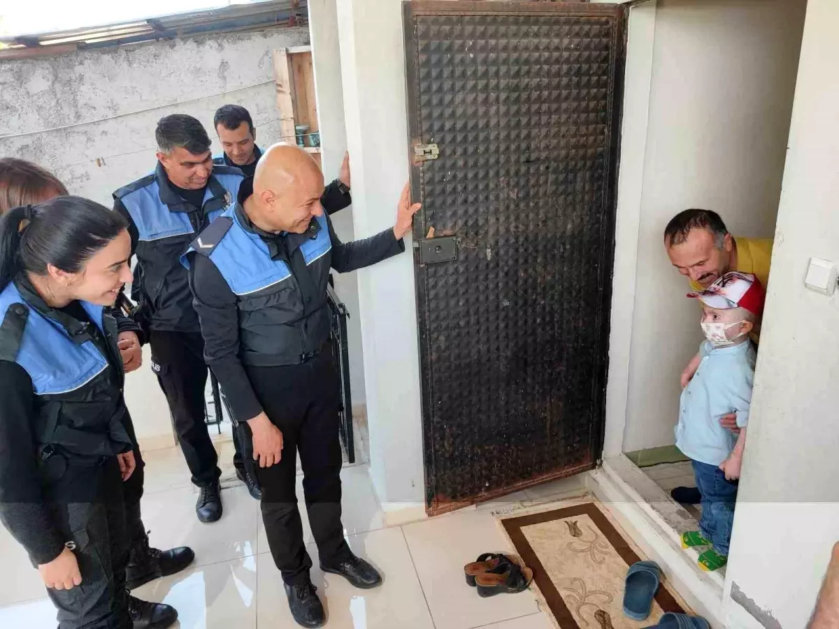Kardeşinden ilik nakli yapılan küçük Bilal'e polisten sürpriz