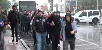 Kendilerini avukat olarak tanıtıp sahte icra belgesiyle milyonluk vurgun yapan 17 kişilik çete çökertildi