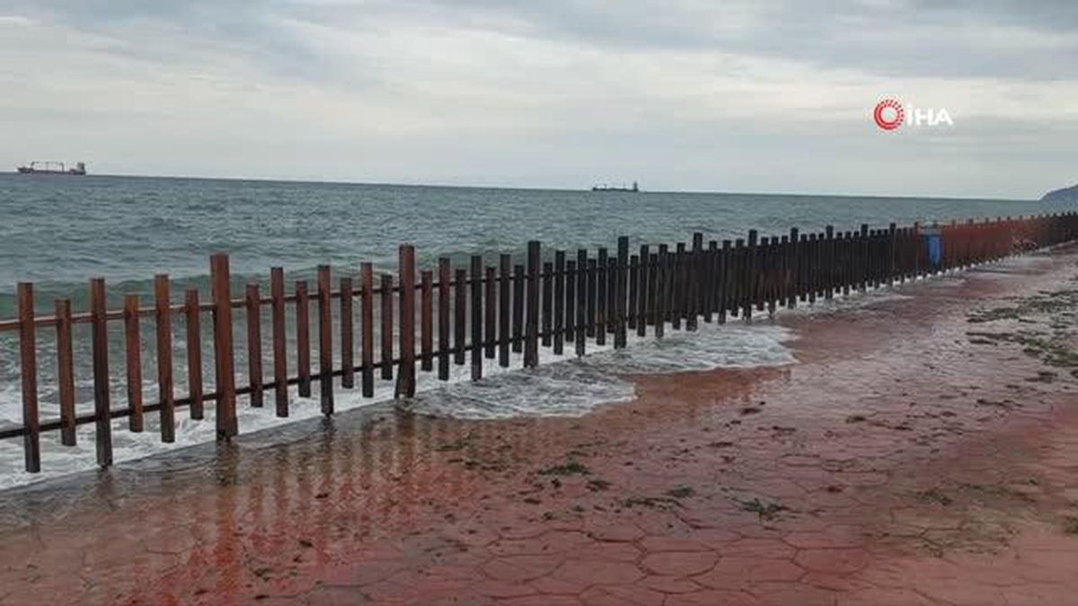 Marmara Denizi ulaşımına poyraz engeli