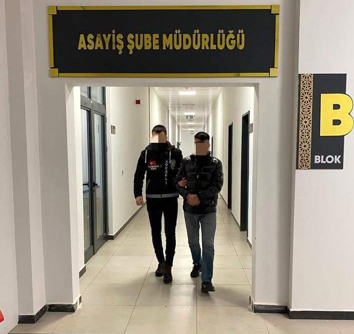 Otomobil ve 2 motosiklet çalan şüpheliler yakalandı
