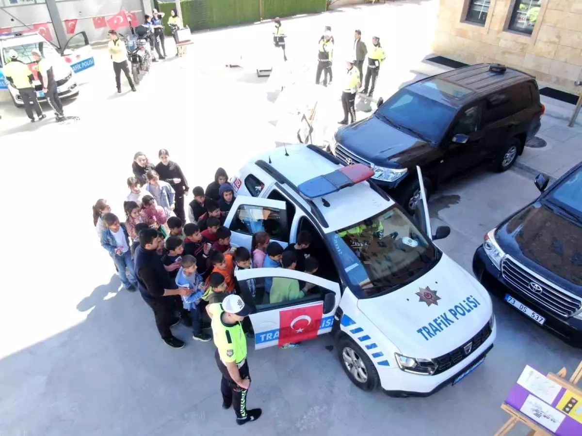 Şırnak'ta 'Trafik Güvenliği Haftası' etkinlikleri gerçekleştirildi