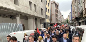 Zeytinburnu'nda gerçekleştirilen sevgi yürüyüşüne vatandaşlardan yoğun ilgi