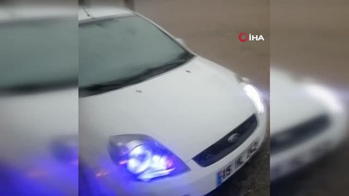 Antalya'da sağanak hayatı felç etti, araçlar yollarda mahsur kaldı