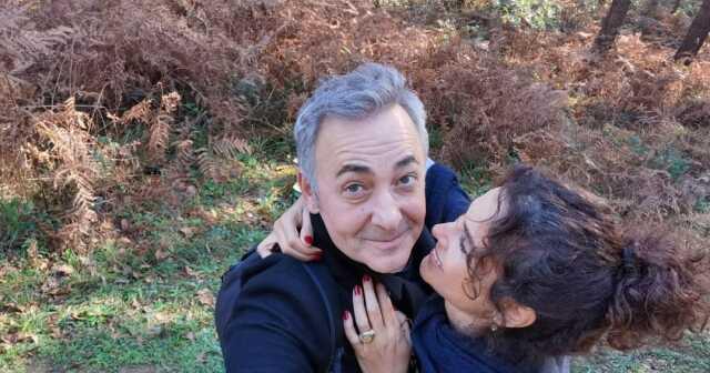 Arzum Onan, 27 yıllık eşi Mehmet Aslantuğ ile boşanma kararı aldıklarını duyurdu Arzum Onan, 27 yıllık eşi Mehmet Aslantuğ ile boşanma kararı aldıklarını duyurdu