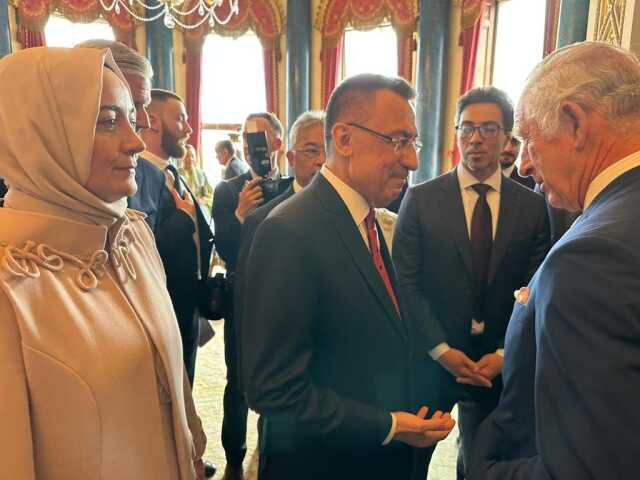 Cumhurbaşkanı Yardımcısı Fuat Oktay, İngiltere Kralı 3'üncü Charles'ın taç giyme törenine katıldı Cumhurbaşkanı Yardımcısı Fuat Oktay, İngiltere Kralı 3'üncü Charles'ın taç giyme törenine katıldı
