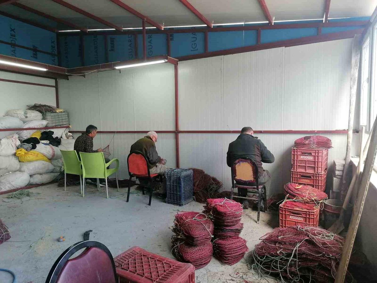 Eğirdirli balıkçılar yeni sezona hazırlanıyor