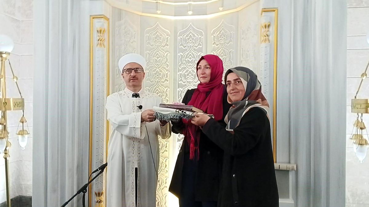 Fransız Oğilli, Bursa'da müslüman oldu Meryem adını aldı