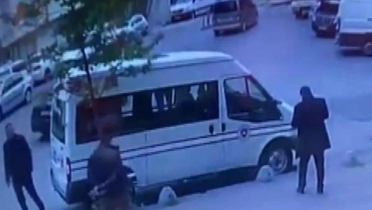 Hakim, Sara Krizi Geçirdiği İddia Edilen Kişiyi Vurdu
