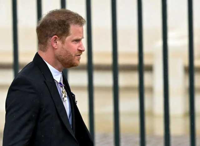 Kral Charles'ın taç giyme töreni başladı! Galler Prensesi Kate Middleton şıklığıyla göz kamaştırdı Kral Charles'ın taç giyme töreni başladı! Galler Prensesi Kate Middleton şıklığıyla göz kamaştırdı