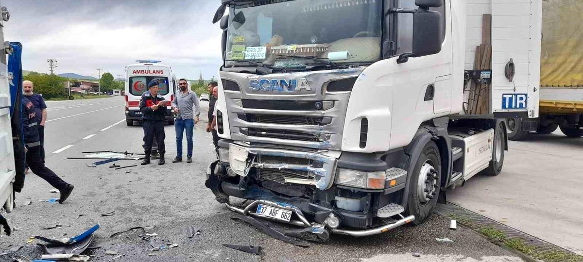 Malatya'da tır ile kamyonet çarpıştı: 1 yaralı