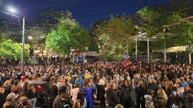 Sırbistan Çifte Saldırı Sonrası Silah Kontrolünü Sıkılaştırıyor Sırbistan Çifte Saldırı Sonrası Silah Kontrolünü Sıkılaştırıyor