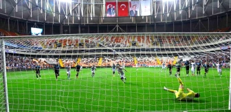 Spor Toto Süper Lig: Adana Demirspor: 2 Corendon Alanyaspor: 2 (İlk yarı)