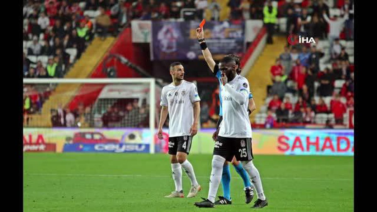 Spor Toto Süper Lig: FTA Antalyaspor: 1 - Beşiktaş: 3 (Maç sonucu)
