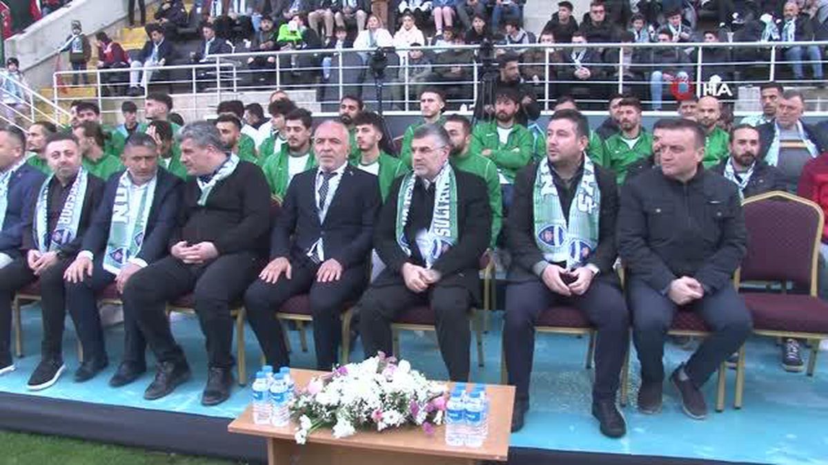 Sultanbeyli Belediyespor'un şampiyonluğu coşkuyla kutlandı