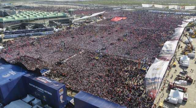 1 milyon 700 bin kişi katıldı! İşte fotoğraflarla AK Parti'nin Büyük İstanbul Mitingi