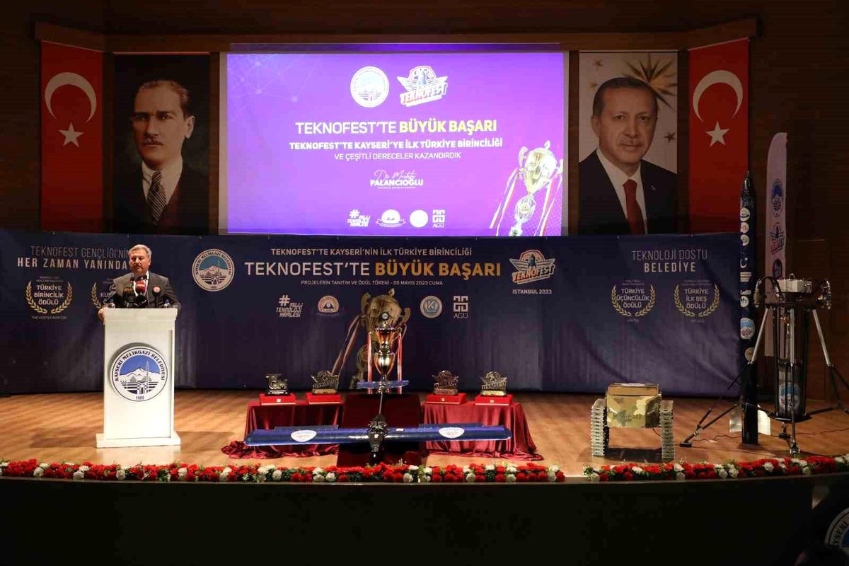 Başkan Palancıoğlu: 'Teknoloji takımı kuruyoruz'