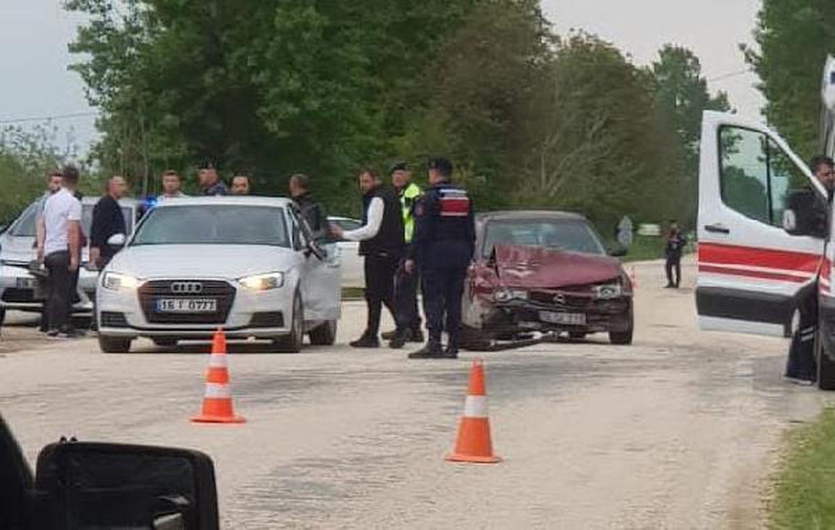 İnegöl'de Otomobiller Çarpıştı: 5 Yaralı