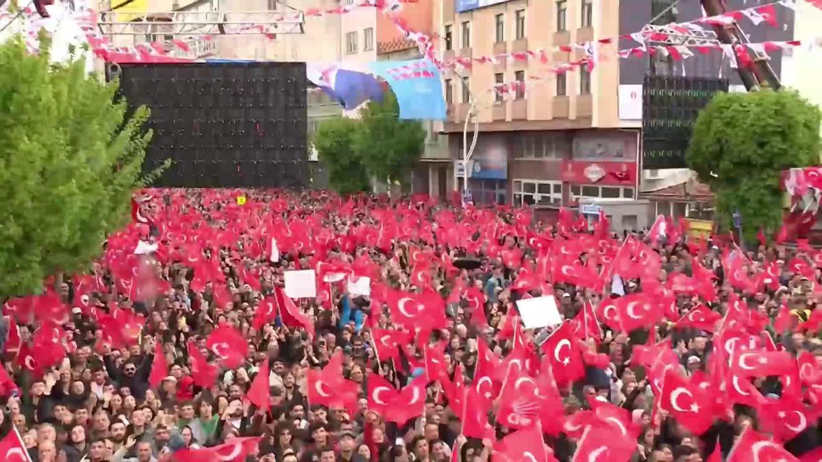 Ekrem İmamoğlu, Çorum'da: '21 Yıldır İktidarsınız. Sanki Dün İktidara Gelmiş Gibi Vaatlerde Bulunuyorsunuz. Bugüne Kadar Neredeydiniz'