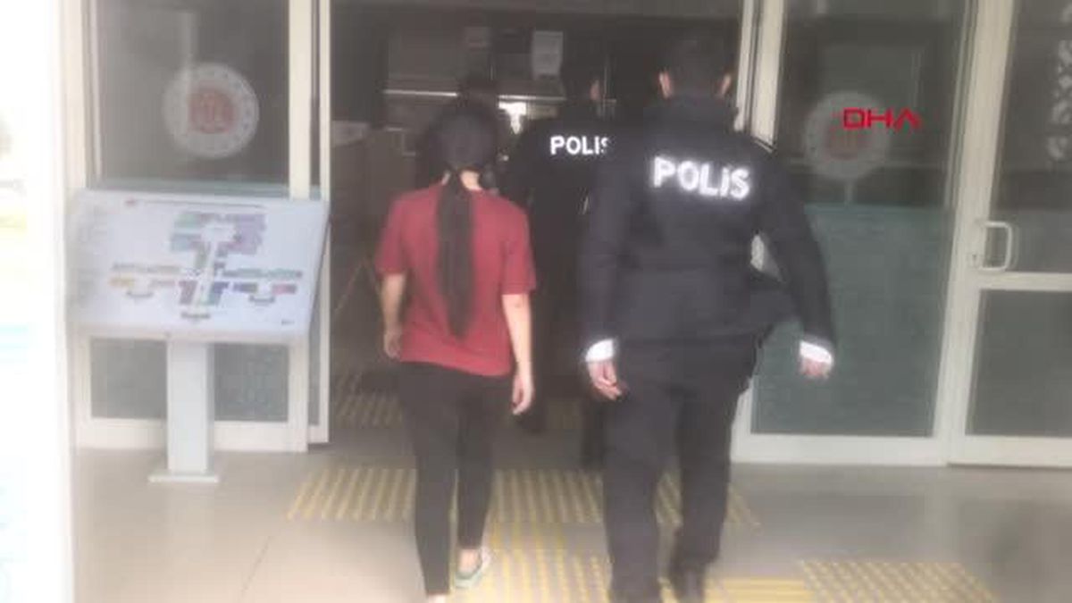 17 YAŞINDAKİ KIZ ERKEK ARKADAŞININ ESKİ SEVGİLİSİNİ BIÇAKLADI