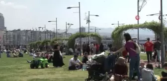İzmir'de bahar havası: İzmirliler, Kordon'u doldurdu