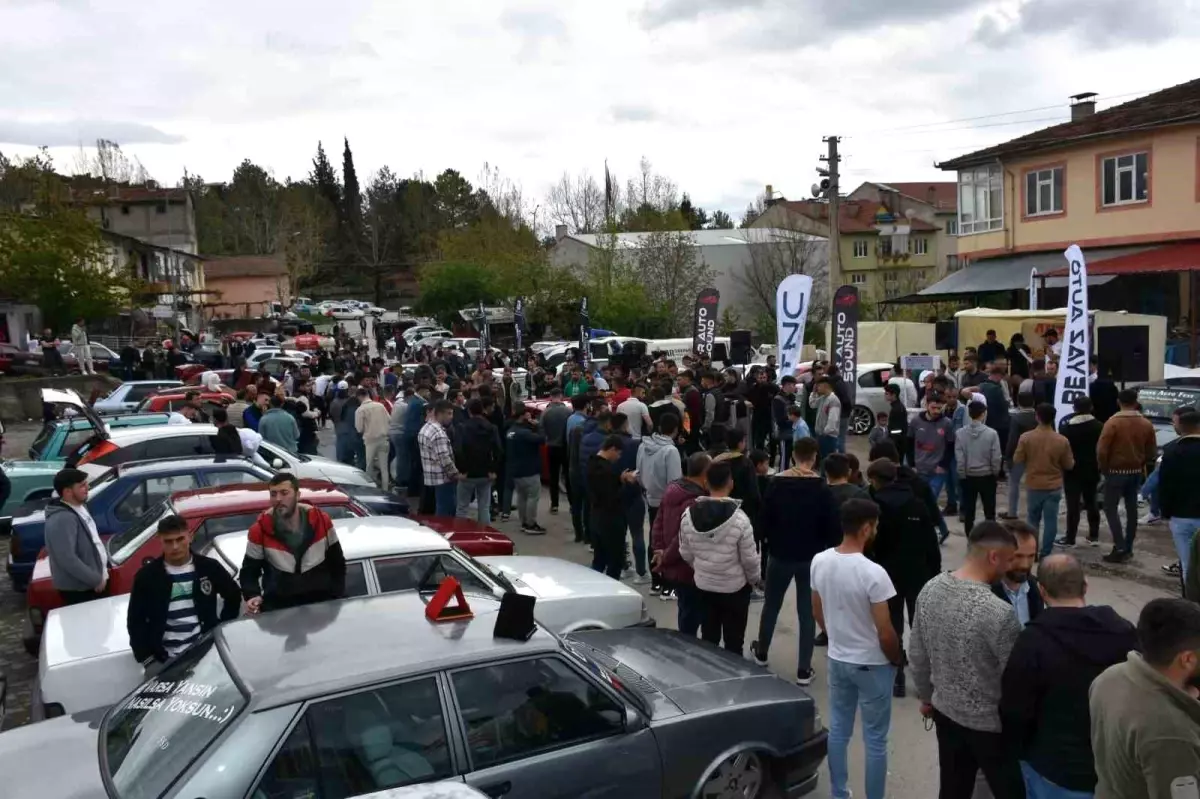 Kastamonu'da 200 modifiyeli aracın sergilendiği fuara yoğun ilgi