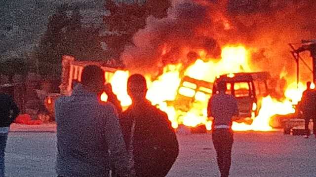 Son Dakika: Hatay'da kontrolden çıkan kamyon, asker uğurlayan kalabalığın arasına daldı: 12 ölü, 3'ü ağır 31 yaralı