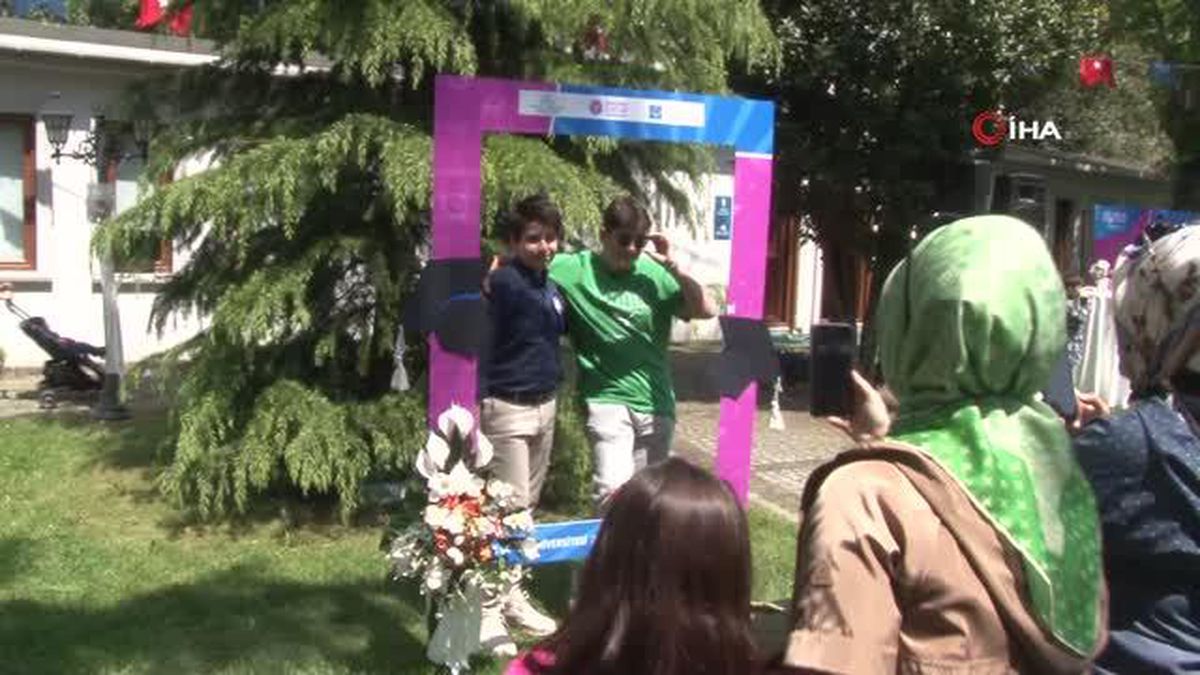 Üsküdar'da Çocuk Üniversitesi'nde mezuniyet coşkusu yaşandı