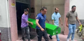 Adana'da 2 çocuk annesi kadın evinde tabancayla öldürüldü