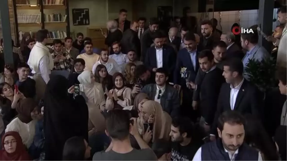 Bakan Kurum: 'Gençlerimizle, onların fikirleriyle 2053'e hazırlanıyoruz'