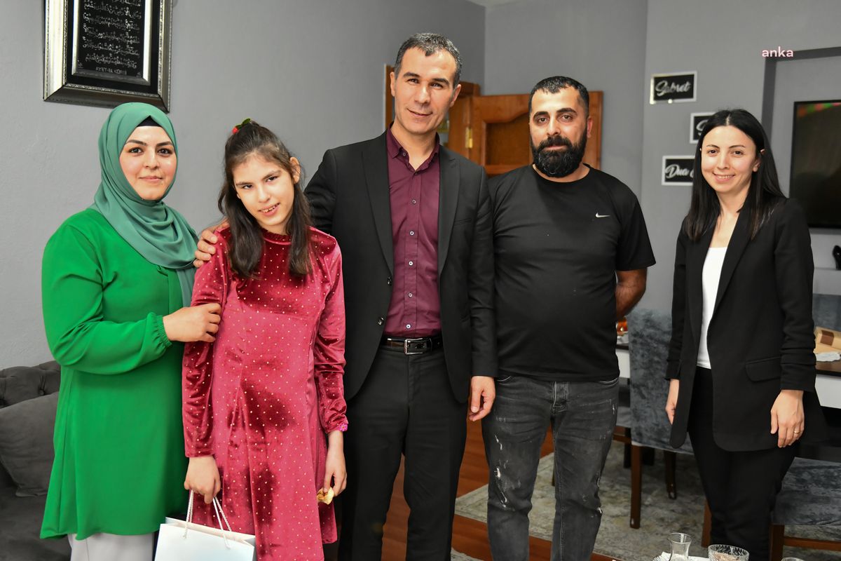 Esenyurt Belediyesi, Kedi Miyavlaması Sendromu hastası çocuğa destek veriyor